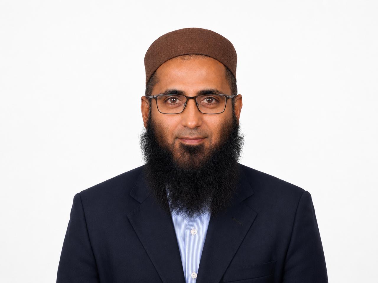 Dr. Najamuddin